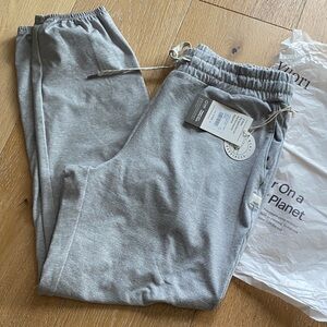 NWT! VUORI Granite Performance Jogger (M) Light Heathered Grey